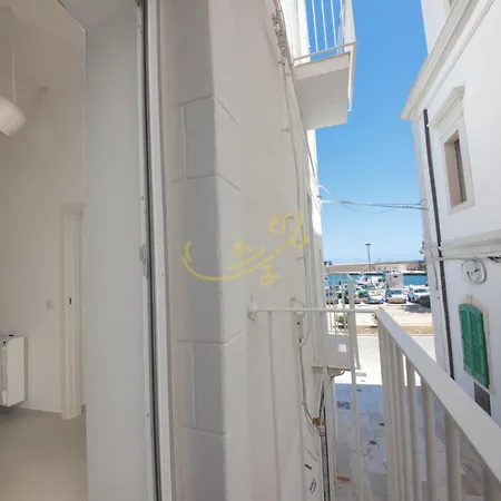 Td Palazzo Maris Townhouse With Sea View Apartment Monopoli Exterior photo